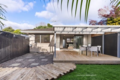 /international/nz/holly-street-avondale-auckland-320108601254/