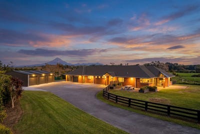 /international/nz/wortley-road-lepperton-taranaki-320108366474/
