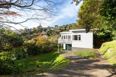 /international/nz/lytton-street-wadestown-wellington-320108527351/