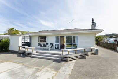 /international/nz/steele-road-tamarau-gisborne-320105713730/