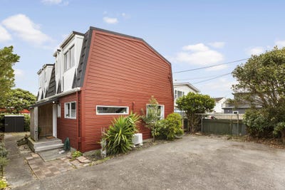 /international/nz/brussels-street-miramar-gisborne-320106825335/