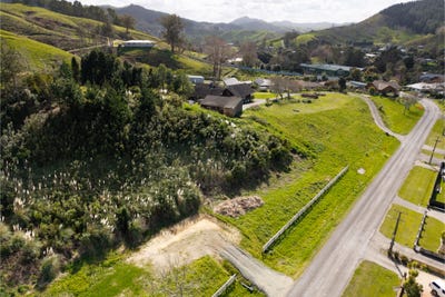 /international/nz/riverside-road-whataupoko-gisborne-320102124146/