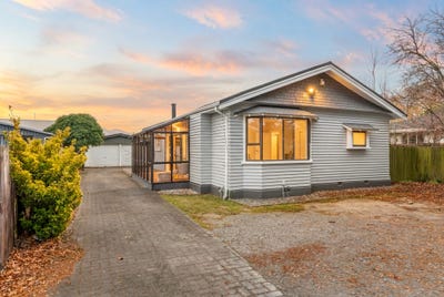 /international/nz/sparks-road-hoon-hay-canterbury-320108527996/