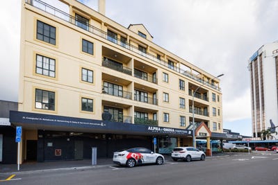 /international/nz/queen-street-city-centre-manawatu-wanganui-320100401843/