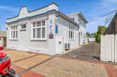 /international/nz/high-street-eltham-taranaki-320103992341/