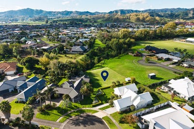/international/nz/charteris-rise-riverdale-gisborne-320107471771/