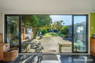 /international/nz/burden-avenue-wainuiomata-wellington-320108593549/