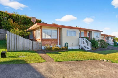 /international/nz/lakeside-drive-orewa-auckland-320106712494/