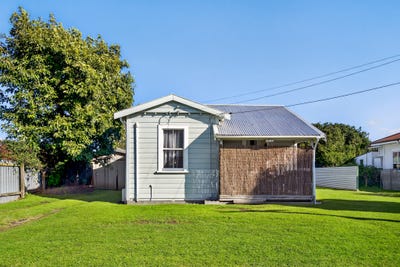 /international/nz/ormond-road-mangapapa-gisborne-320101042558/