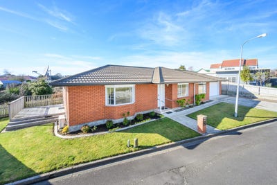 /international/nz/kings-court-roslyn-manawatu-wanganui-320101246481/