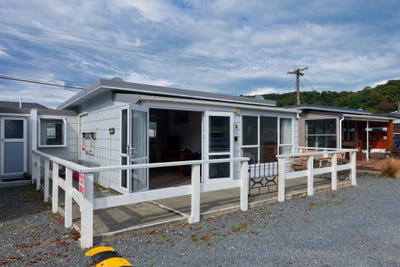 /international/nz/esplanade-kaikoura-marlborough-320106939550/