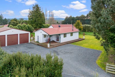 /international/nz/tuapeka-mouth-road-balclutha-otago-320101224593/