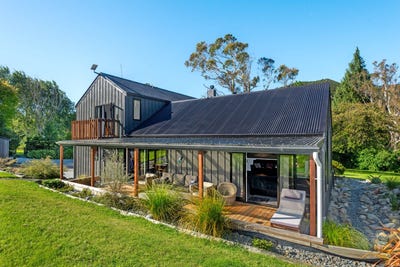 /international/nz/whakarau-road-otoko-gisborne-320106190605/