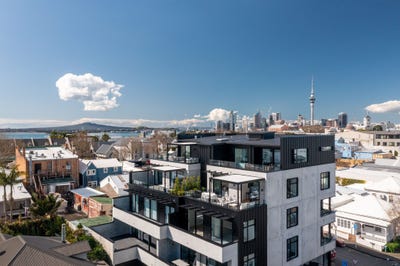 /international/nz/blake-st-ponsonby-auckland-320093545897/