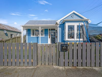/international/nz/argyle-street-balclutha-otago-320107363489/