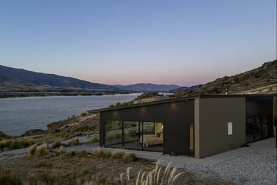 /international/nz/tarras-cromwell-road-cromwell-otago-320106542030/