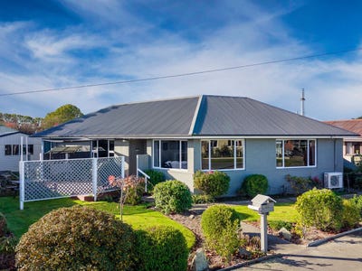 /international/nz/rugby-street-waimate-canterbury-320108457539/