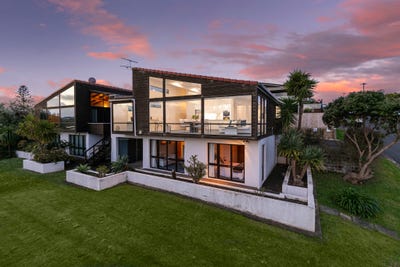 /international/nz/charles-street-hauraki-auckland-320099048722/
