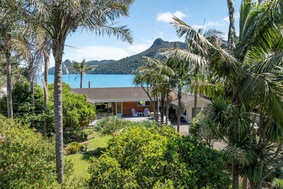 /international/nz/foster-avenue-huia-auckland-320108528069/