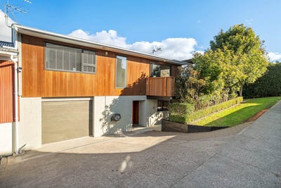 /international/nz/thatcher-street-mission-bay-auckland-320108134522/