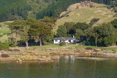 /international/nz/manaroa-road-marlborough-sounds-marlborough-320108272019/