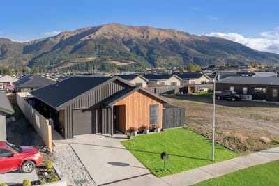 /international/nz/guthrie-street-lake-hawea-otago-320100230123/?lang=zh-cn