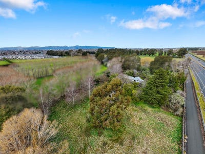 /international/nz/russley-road-avonhead-canterbury-320101896862/