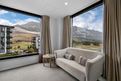 /international/nz/-door-214-32-red-oaks-drive-frankton-otago-320106245092/