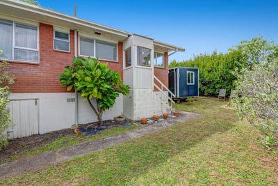 /international/nz/brian-crescent-stanmore-bay-auckland-320106859224/