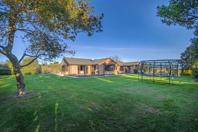 /international/nz/wake-place-aokautere-manawatu-wanganui-320108457720/