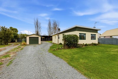 /international/nz/spring-place-leeston-canterbury-320108621830/