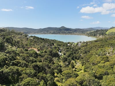 /international/nz/te-wahapu-road-russell-northland-320107975192/