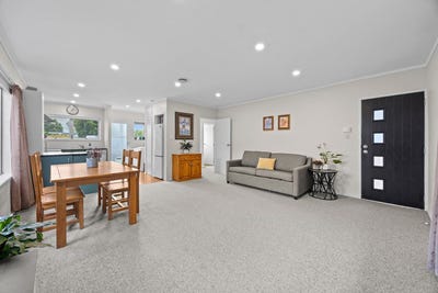 /international/nz/illana-place-ranui-auckland-320097669364/