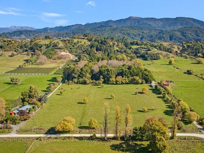 /international/nz/hursthouse-street-lower-moutere-tasman-320107767573/