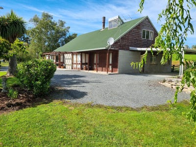 /international/nz/michies-road-balclutha-otago-320105963497/