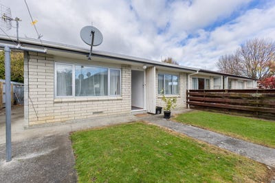 /international/nz/south-street-west-end-manawatu-wanganui-320108214712/