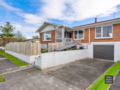 /international/nz/queen-street-papakura-auckland-320099936362/