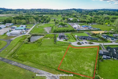 /international/nz/runway-rise-dairy-flat-auckland-320103442473/