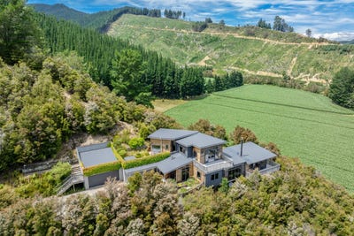 /international/nz/leslies-road-okaramio-marlborough-320105005809/
