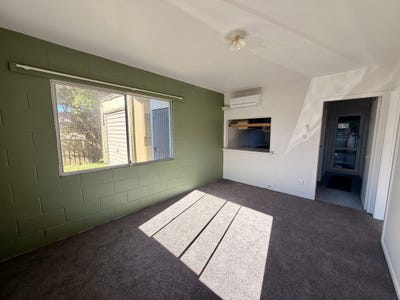 /international/nz/queens-drive-lyall-bay-gisborne-320104791132/