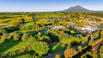 /international/nz/broadway-stratford-taranaki-320107246878/