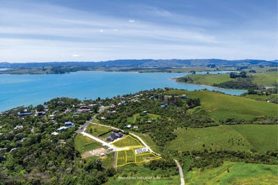 /international/nz/greenslade-road-waikokowai-lane-raglan-waikato-320107471519/