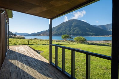 /international/nz/manaroa-road-marlborough-sounds-marlborough-320108271821/