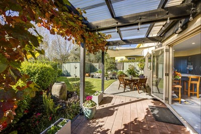 /international/nz/palmbrook-avenue-havelock-north-hawke-s-bay-320108527905/