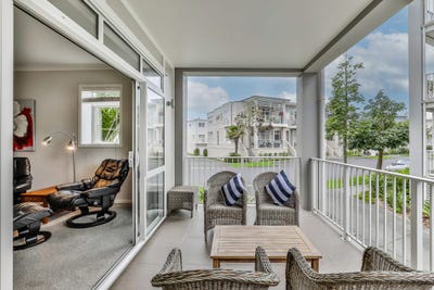 /international/nz/parkside-drive-orewa-auckland-320108287705/