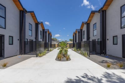 /international/nz/queen-street-east-units-a-b-c-i-j-levin-manawatu-wanganui-320100002803/