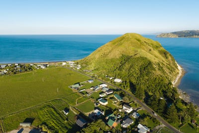 /international/nz/newcastle-street-mahia-hawke-s-bay-320096838608/