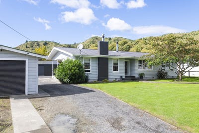 /international/nz/cliff-road-te-karaka-gisborne-320107296291/