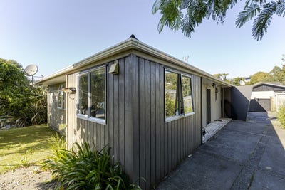 /international/nz/waterloo-place-westown-taranaki-320107064843/