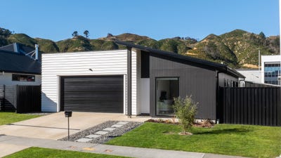 /international/nz/cynisca-crescent-wallaceville-wellington-320108593808/